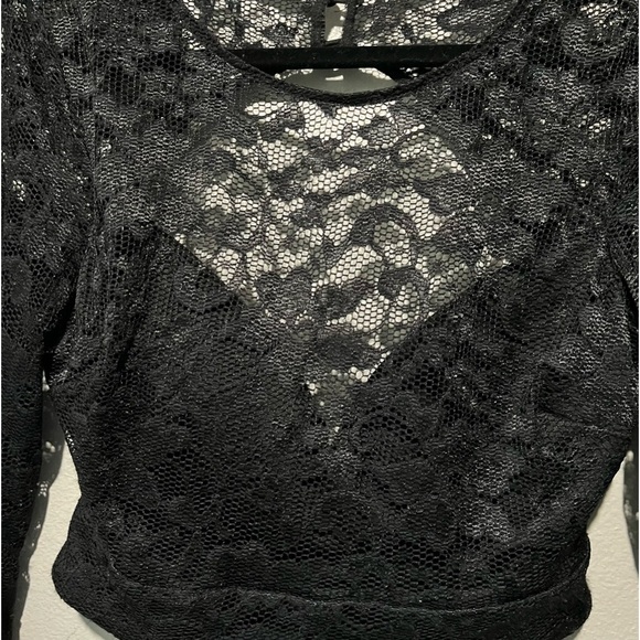 B. DARLIN-NWT Black Sparkly Long Sleeve Cropped Top Size 13/14 - Picture 4 of 4